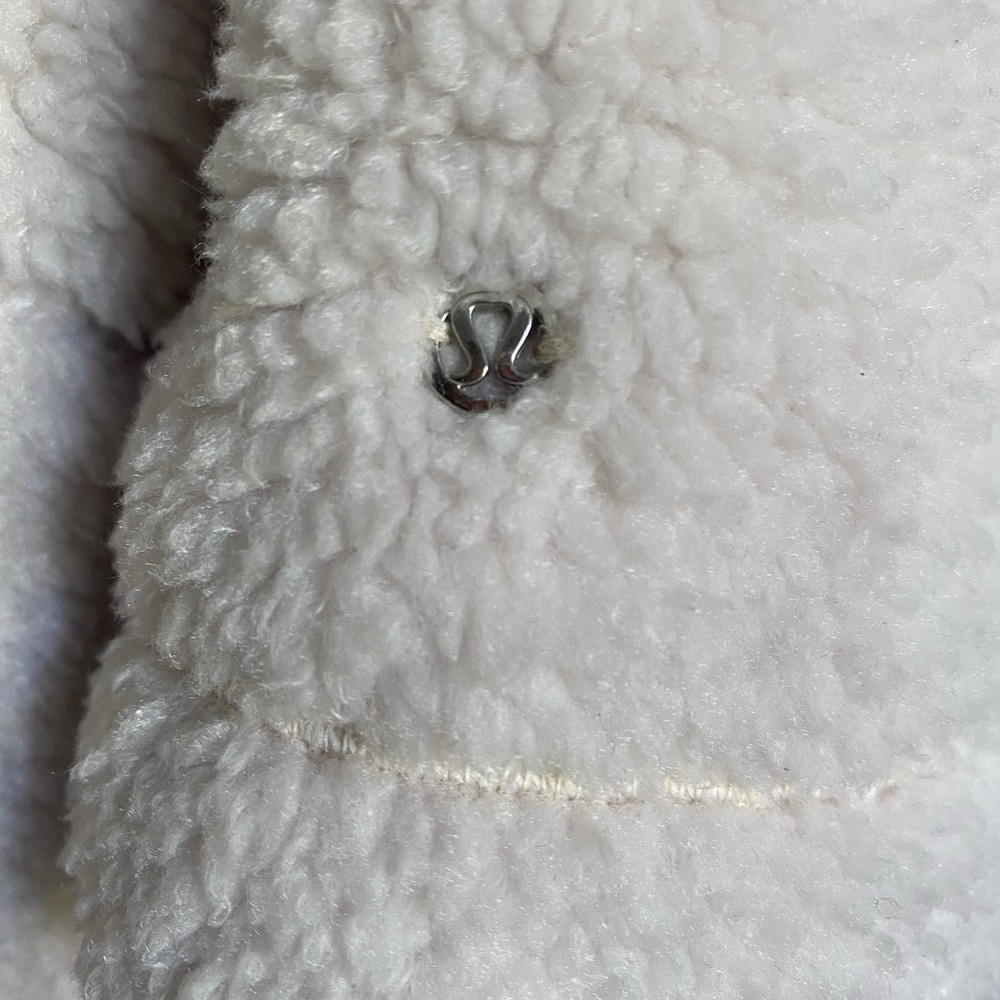 Lululemon Women's Cream and White Jacket, Small - Picture 3 of 8